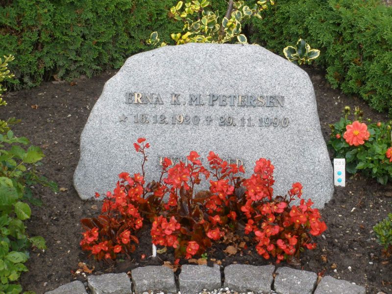 Erna  K. M. Petersen.JPG